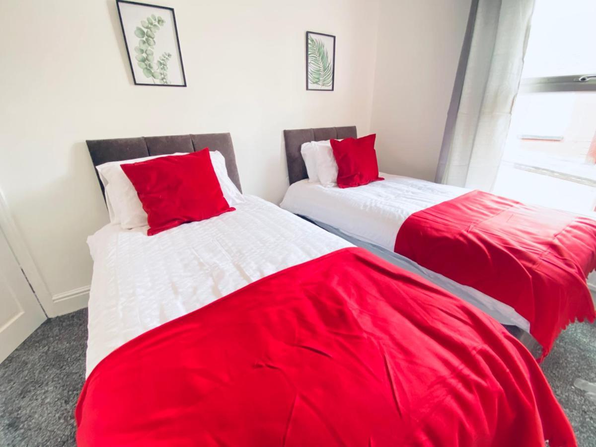 3 Bed Anfield House Close To Lfc Villa Liverpool Exterior photo
