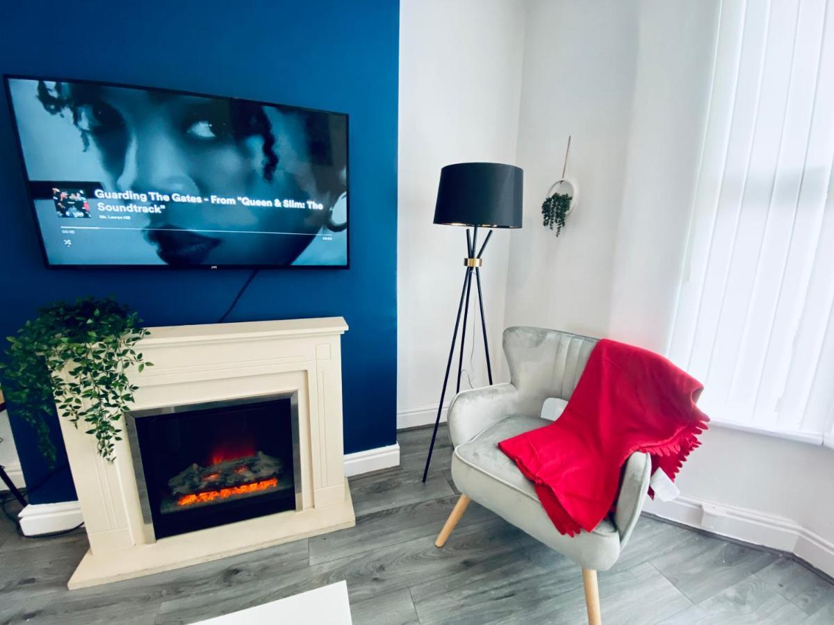 3 Bed Anfield House Close To Lfc Villa Liverpool Exterior photo